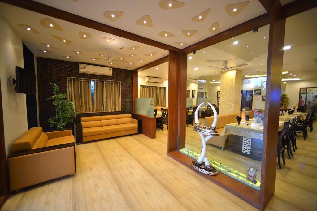 The Grand Imperial Hotel Morbi 外观 照片