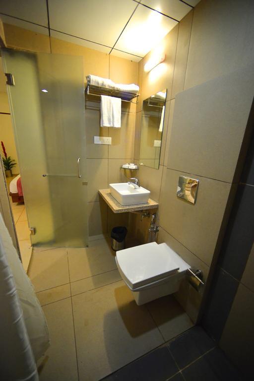 The Grand Imperial Hotel Morbi 外观 照片