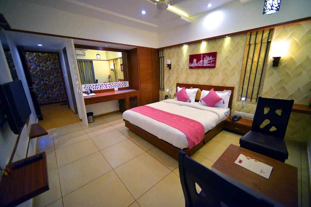 The Grand Imperial Hotel Morbi 外观 照片
