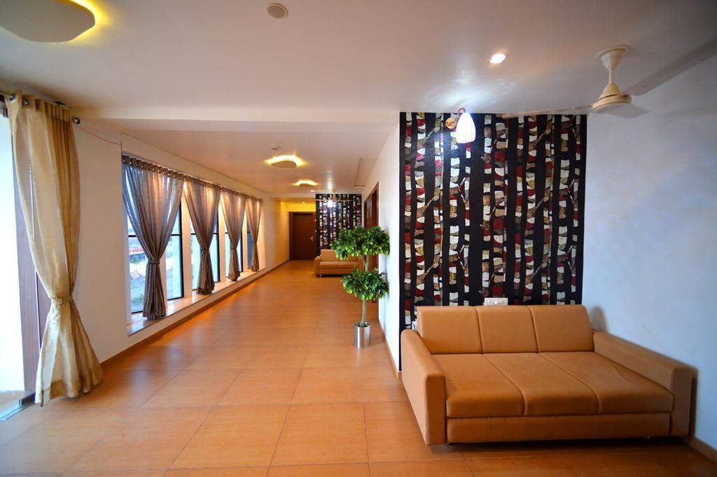 The Grand Imperial Hotel Morbi 外观 照片